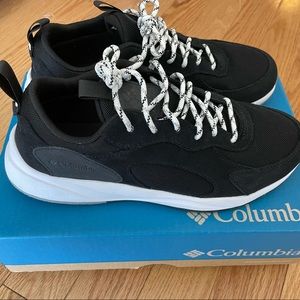 W horizon lane waterproof black sneaker size 10